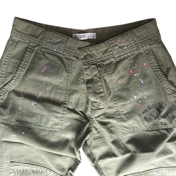 ZARA Green Cropped Cargo Pants with Paint Splatter Design - Picture 5 of 7